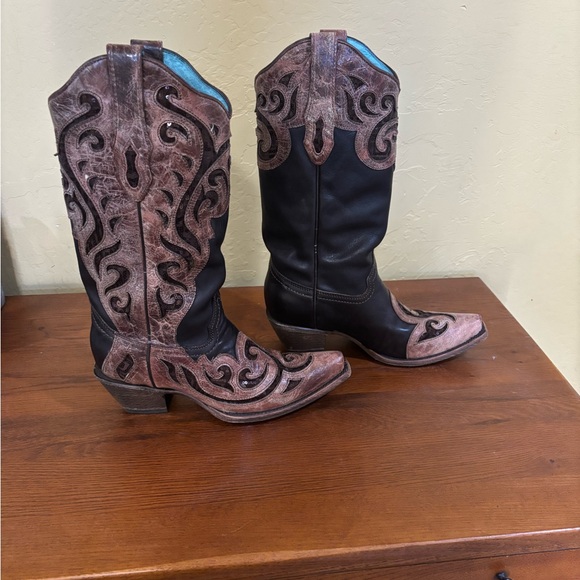 Corral Vintage Western Boots - Picture 2 of 6